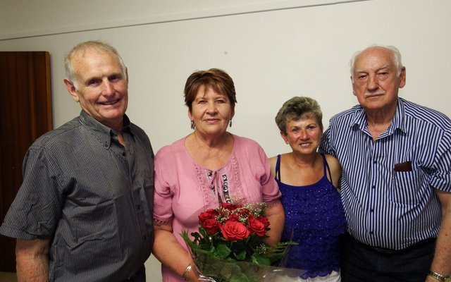 Vlnr is Hennie en Aletta Lochner, Annelene Reinke en ds Stoney Coetzee